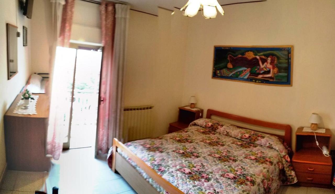 Hotel Eliseo Джардини-Наксос Экстерьер фото